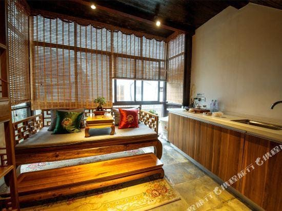 Jiaoli Xiaozhu Boutique Inn Hotel in Shanghai