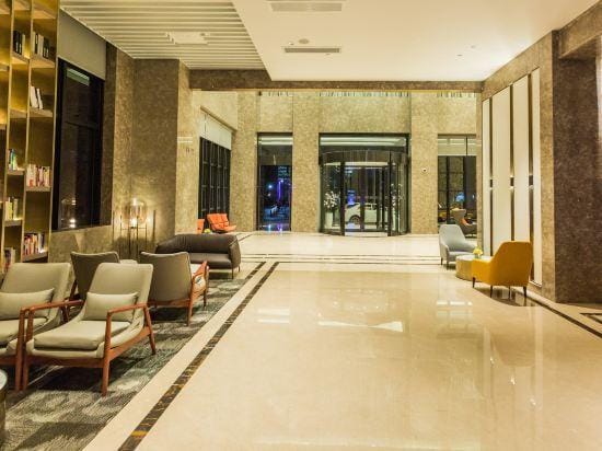 YinTing Plus Hotel (Shanghai Hongqiao International Airport Korean Street ) Hotel in Shanghai