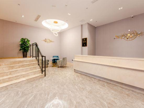 Wanbai Hotel (Shanghai Hongqiao Airport National Convention and Exhibition Center) Hotel in Shanghai