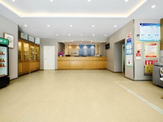 Yuejia Hotel (Shanghai Qingpu District Sports Center Qingpu New City Metro Station Branch) Hotel in Shanghai