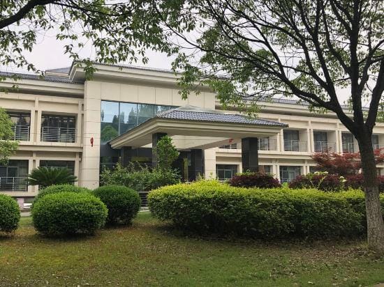 Jiaheyuan Resort Hotel in Shanghai