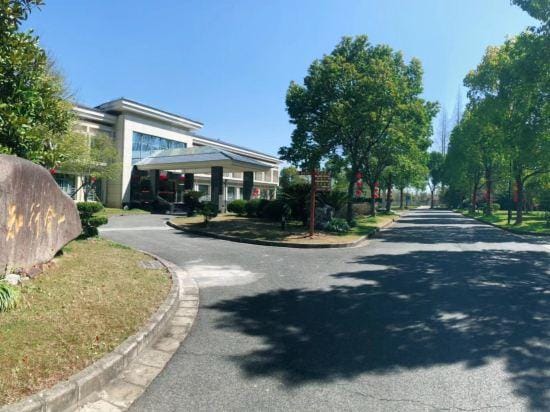 Jiaheyuan Resort Hotel in Shanghai