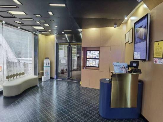 100 Inn (Shanghai Hongqiao Airport Longbai Xincun Metro Station) Hotel in Shanghai