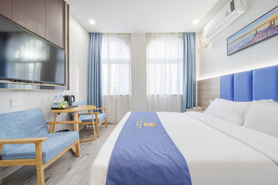 Huashu Hotel (Jiuxin Highway, Songjiang Caohejing Development Zone) Hotel in Shanghai