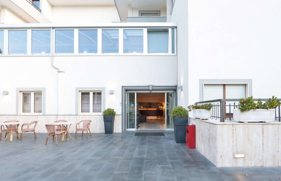 Suites & Residence Hotel Hotel in Pozzuoli