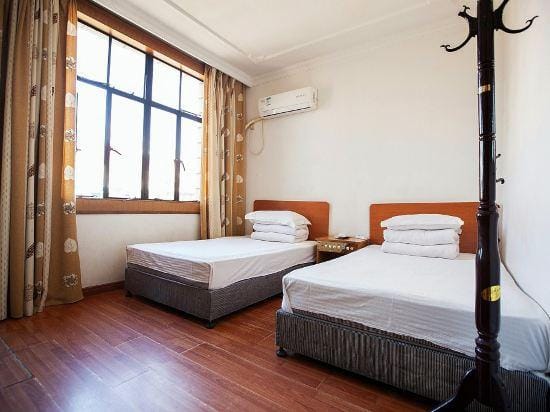Hualong Hostel (Shanghai Zhelin) Hotel in Shanghai