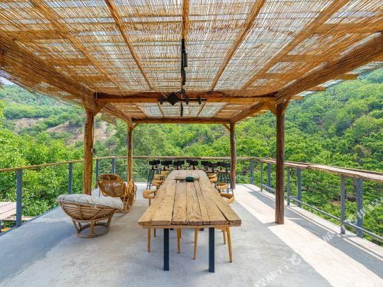Long Table Inn Hotel in Beijing