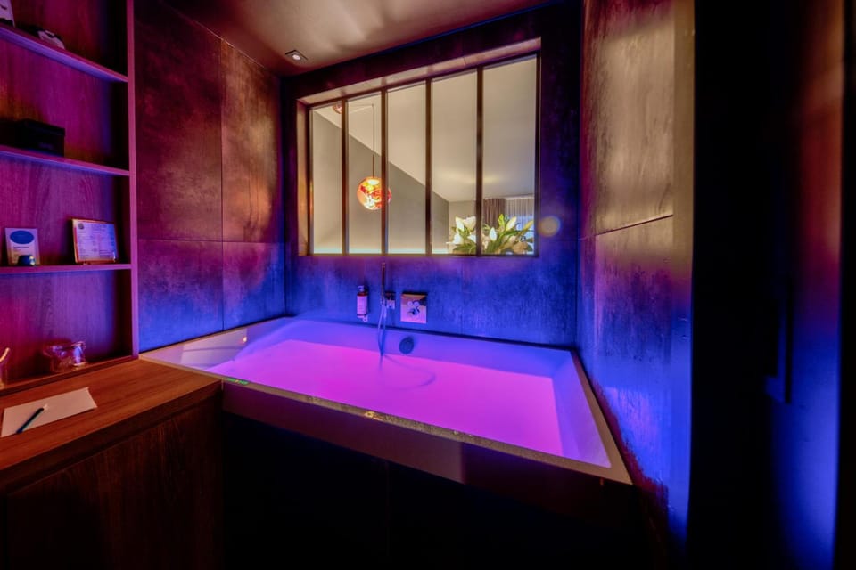 Hot tub