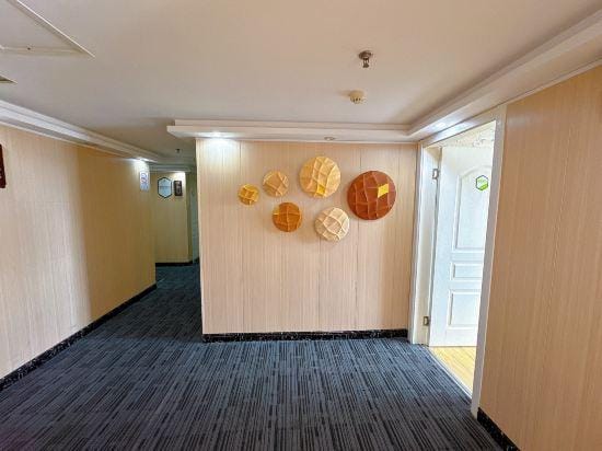 Kaiman E-sports Audio and Video Hotel (Shanghai Hongquan Road Korean Street Branch) Hotel in Shanghai