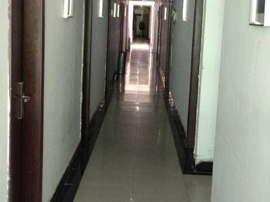 Shanghai Yilu Sunshine Inn (Minhang Jinping Road Subway Station) Hotel in Shanghai