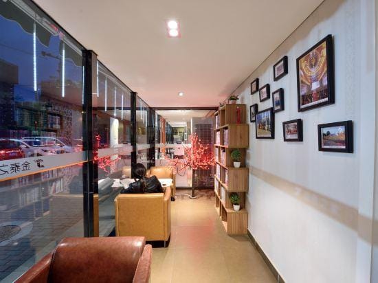 Golden Inns (Beijing Dajiaoting) Hotel in Beijing