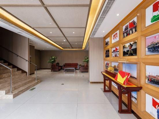 Qianmen Guanqi Hotel (Beijing Qianmen Subway Station) Hotel in Beijing