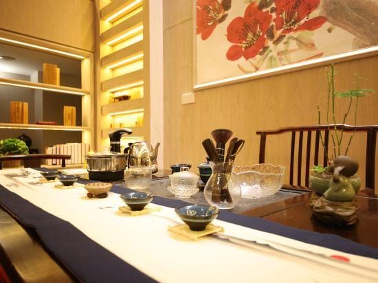 Grand Cozy Hotel (Nanjing University of the Arts Longjiang Subway Station Store) Hotel in Nanjing