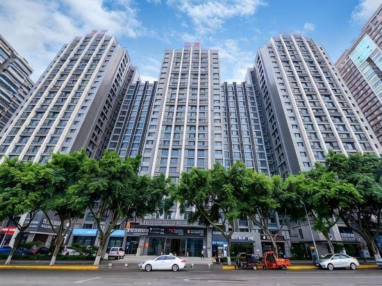 Ouranjian River-view Hotel Hotel in China