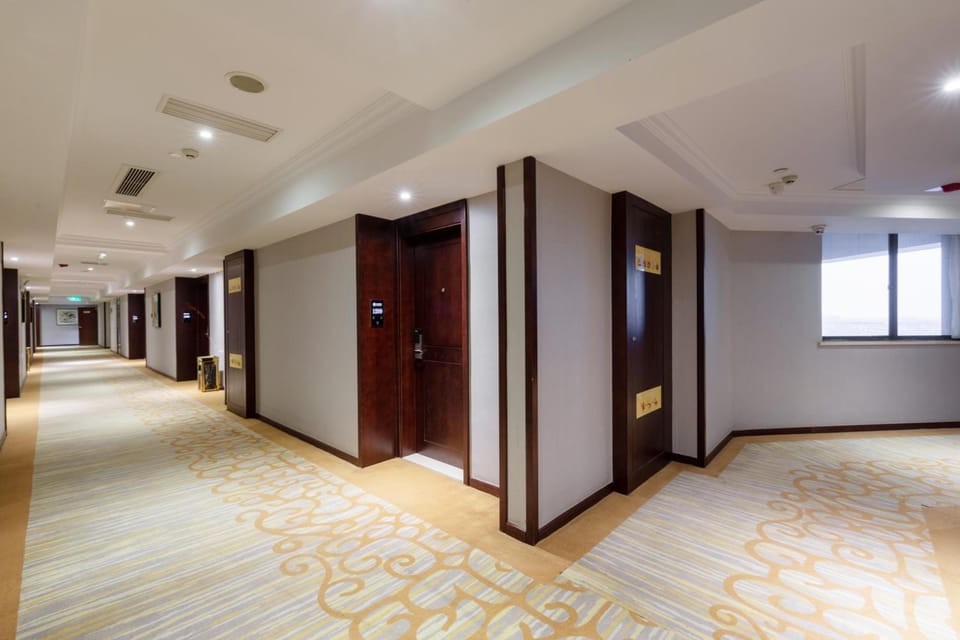 Huzhou Wealth Hotel Hotel in Suzhou