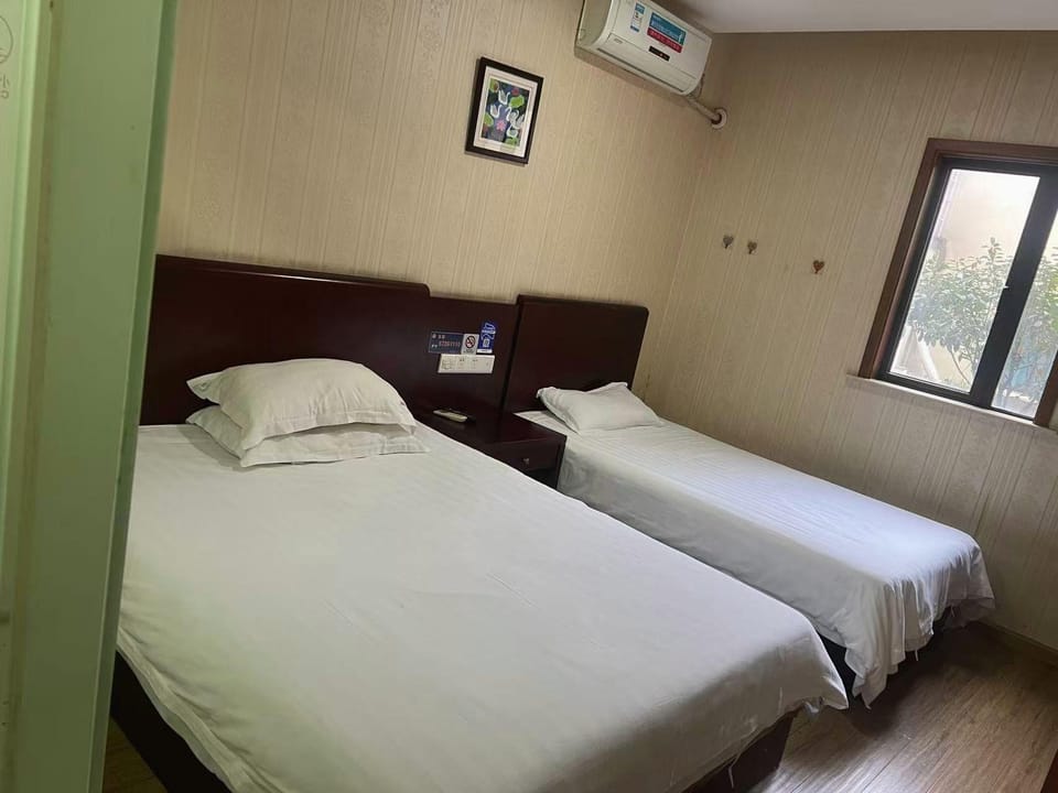 99 Inn Shanghai Jinshan Fengjing Hotel in Shanghai