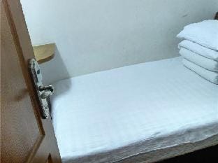 Jiuxing Hostel (Putuo) Hotel in Shanghai