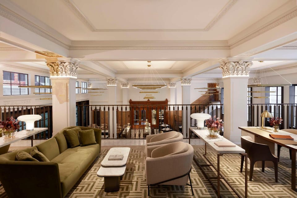 Hilton Melbourne Little Queen St Hotel in Melbourne
