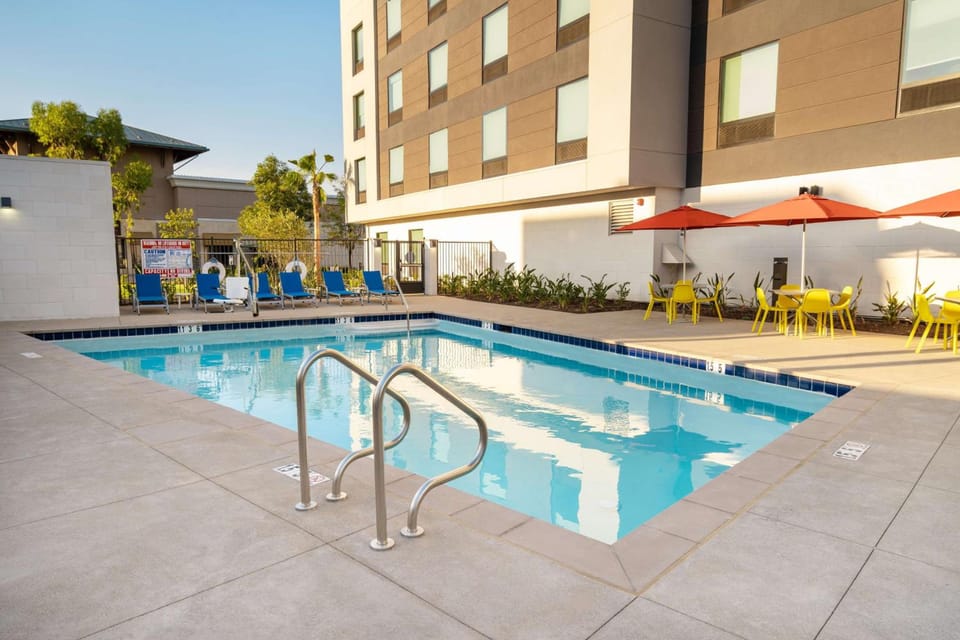 Home2 Suites by Hilton Corona Hotel in Corona
