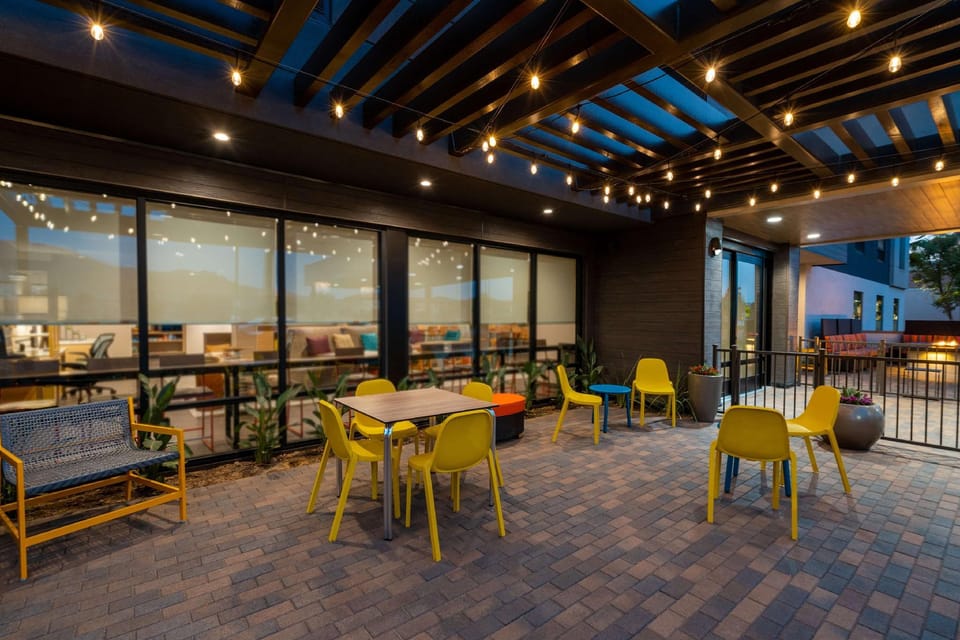 Home2 Suites by Hilton Corona Hotel in Corona