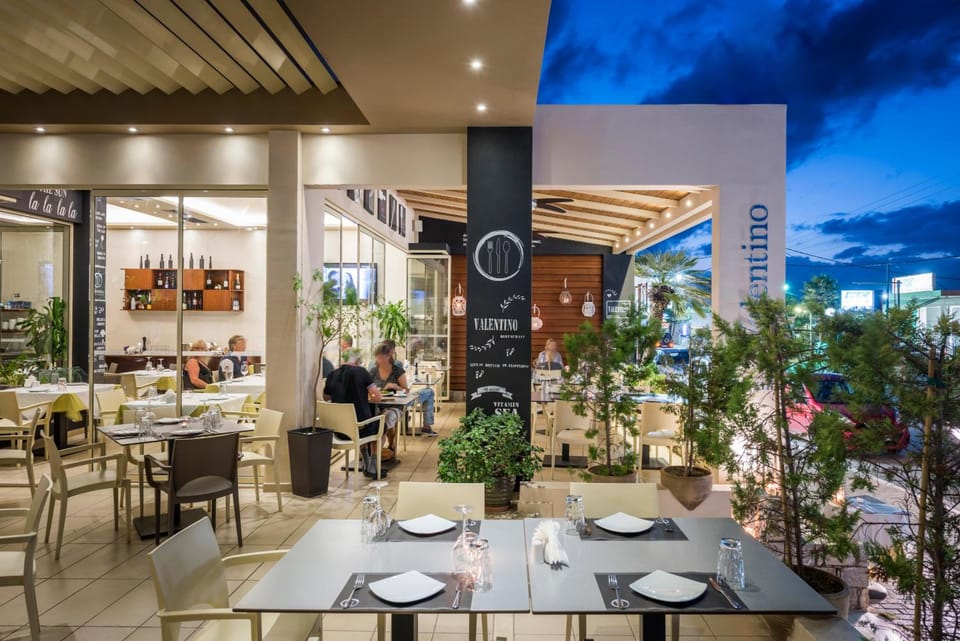 Oscar Suites & Village Hotel in Agia Marina