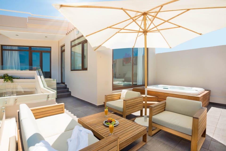 Oscar Suites & Village Hotel in Agia Marina