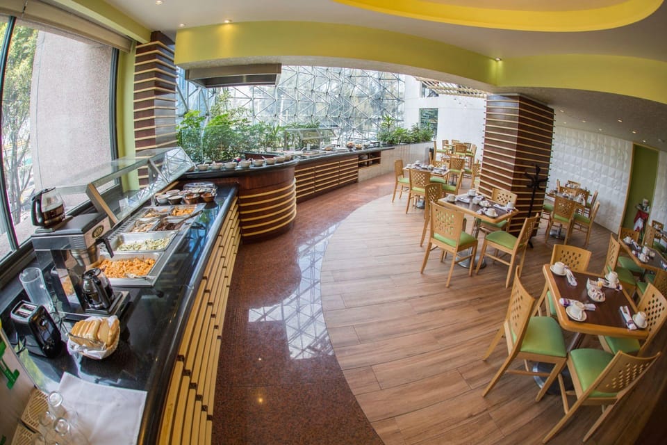 WeEnjoy Hotels Aeropuerto CDMX Hotel in Mexico City