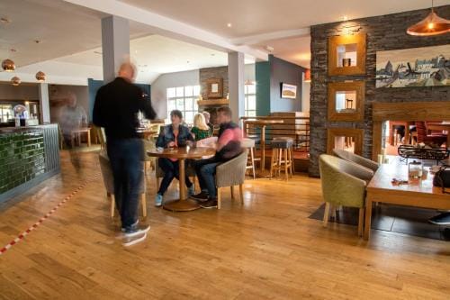 The Boat House Hotel in Cumbernauld