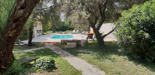 Mas Tareau la Goyaw Hotel in Arles