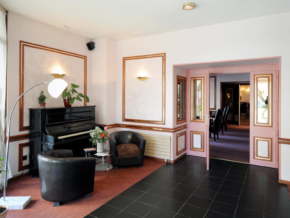 Hotel Le Bourgogne Hotel in Évian-les-Bains