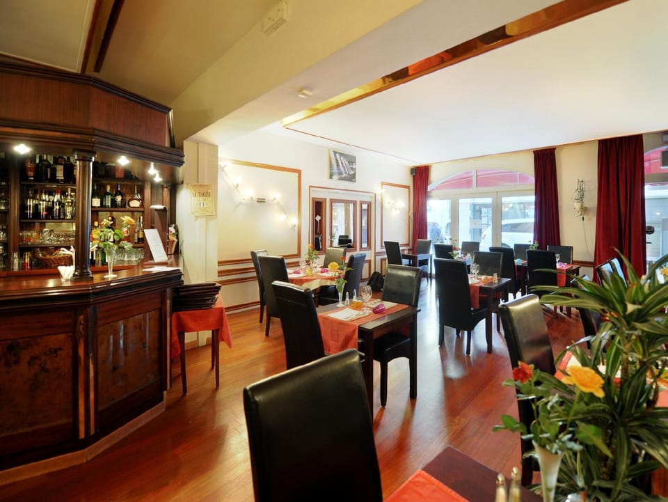 Hotel Le Bourgogne Hotel in Évian-les-Bains