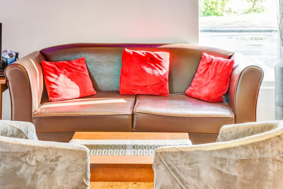 The Hotel Rafiya, Redditch Hotel in Wychavon District