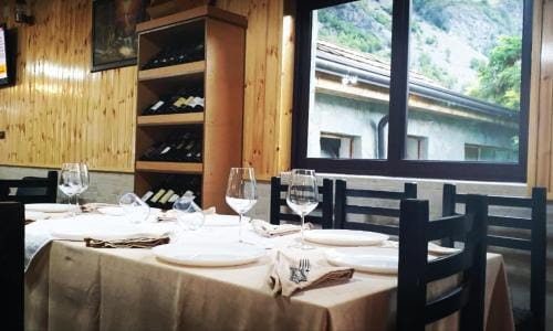 Bar Restaurant Hotel ''Te Gusti'' Hotel in Podgorica Municipality, Montenegro