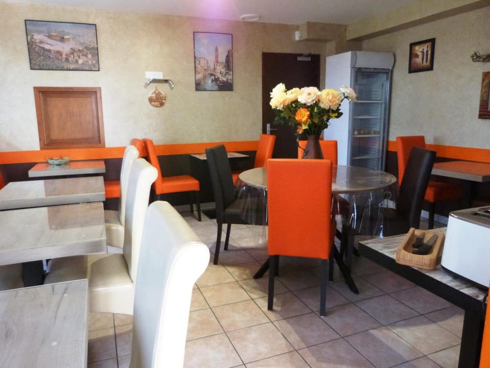Logis hotel Les Confins du perche Hotel in Centre-Val de Loire