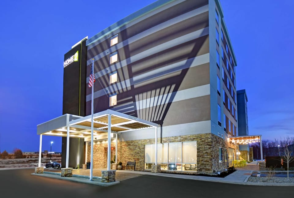 Home2 Suites by Hilton Columbus Hotel in Columbus
