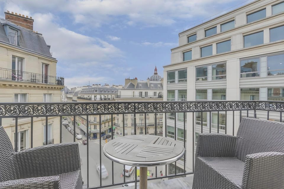 Hotel Le 12 Hotel in Paris