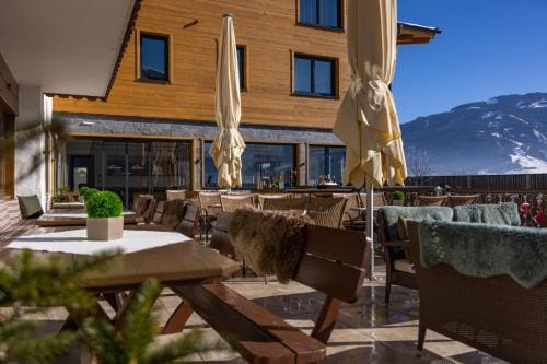 Klawunn Hotel & Apartement Hotel in Piesendorf