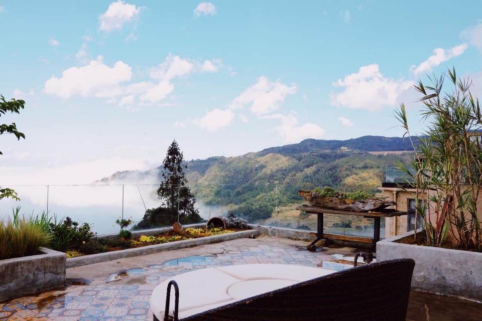 Twelve Manor Xiangdian Yuanyang Rice Terraces Retreat Lodge in China
