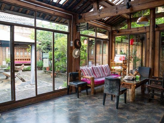 Baisha No. 66 Post Station Hotel in China