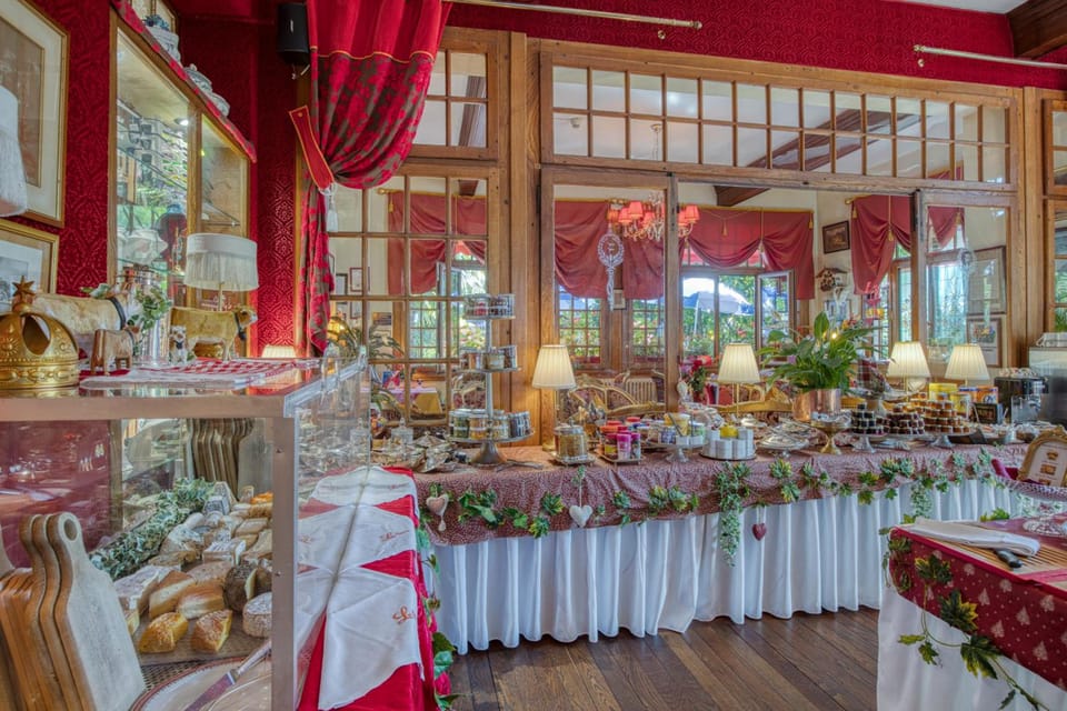Les Cygnes Hotel in Évian-les-Bains