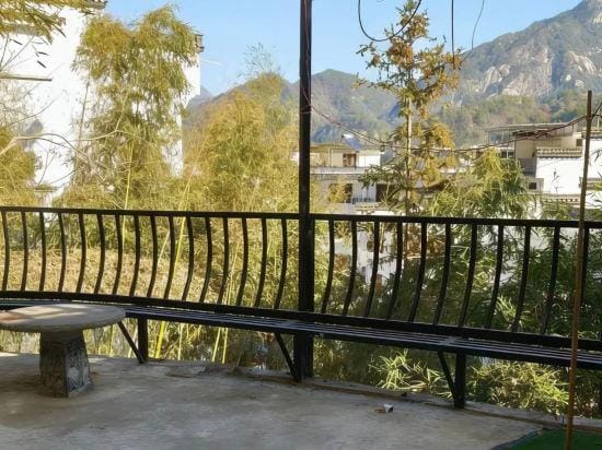 Jixi Longyue Homestay Hotel in Hangzhou