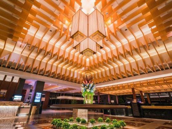 Narada Resort & Spa Phoenix Valley Hotel in Hangzhou