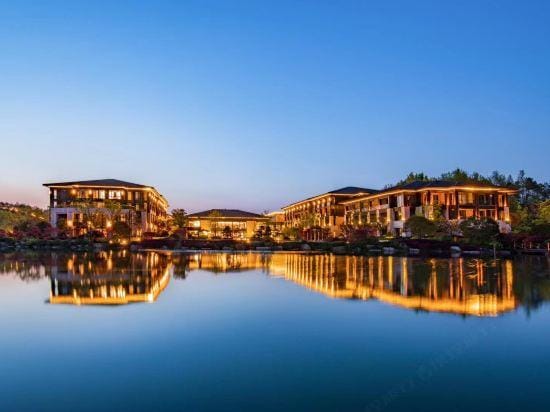 Narada Resort & Spa Phoenix Valley Hotel in Hangzhou