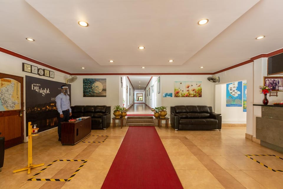 KSTDC Hotel Mayura Bhuvaneshwari Kamalapur Hotel in Karnataka