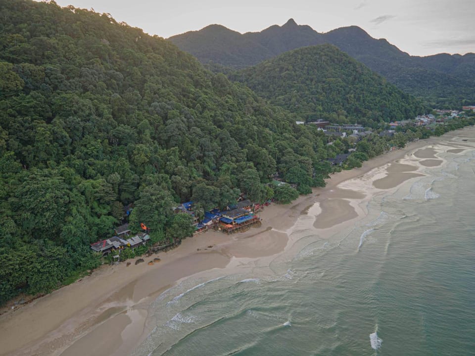 Rock sand Resort Hotel in Ko Chang