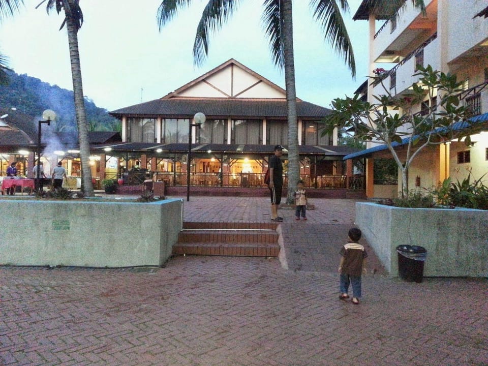 Puteri Bayu Beach Resort Resort in Perak