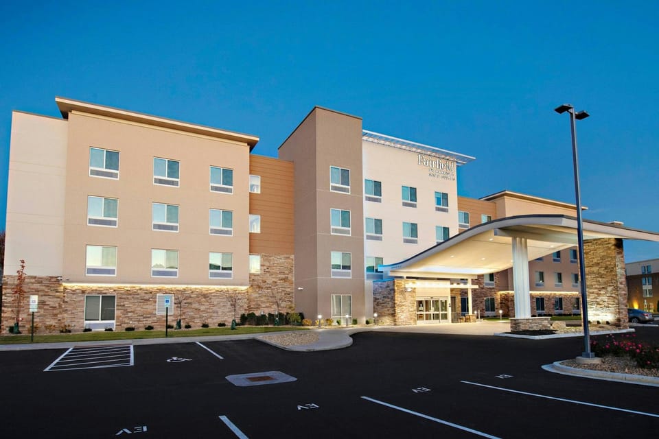 Fairfield by Marriott Inn & Suites Dayton North Hotel in Vandalia