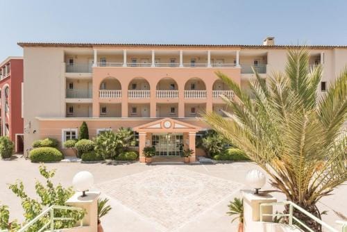 Appartement Premium face à la baie de St-Tropez Hotel in Roquebrune-sur-Argens