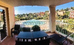 Appartement Premium face à la baie de St-Tropez Hotel in Roquebrune-sur-Argens
