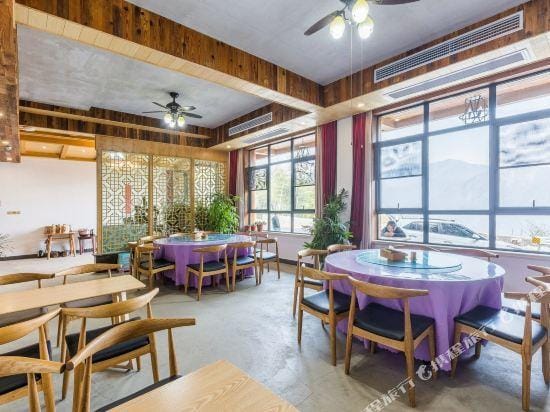 Qingjinggu Guesthouse Hotel in Hangzhou